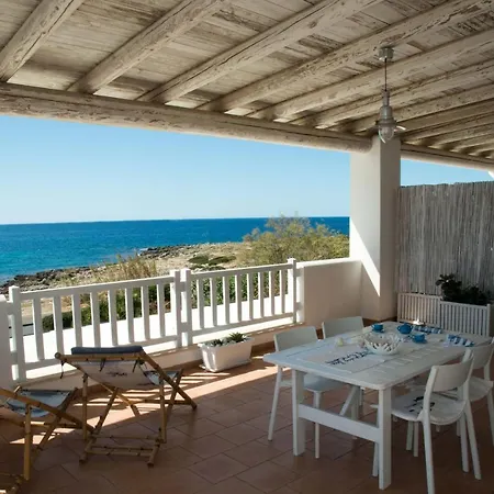 Holiday home Vistamareugento *